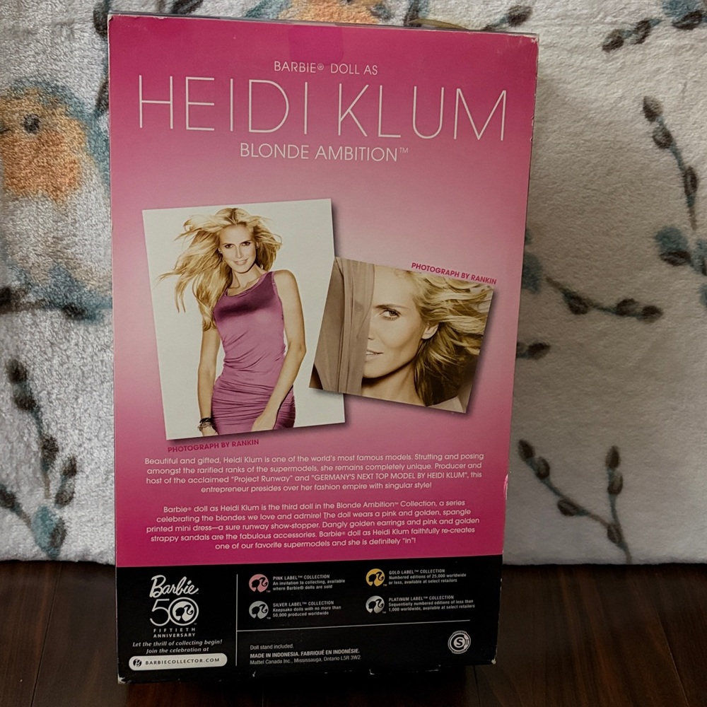 Heidi Klum Blonde Ambition Barbie 2009 - Picture 7 of 15